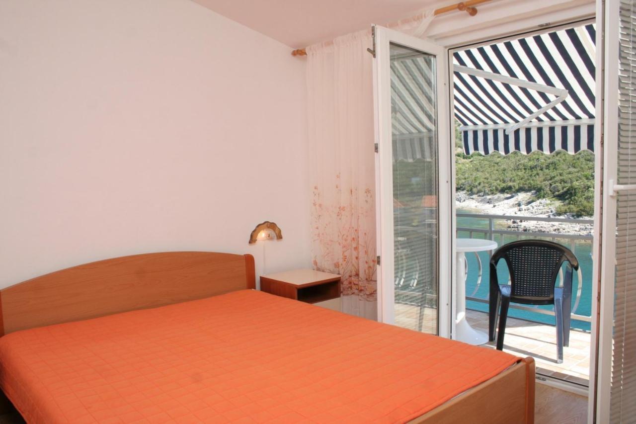 Apartment Zarace - Gdinj 4598A Kültér fotó